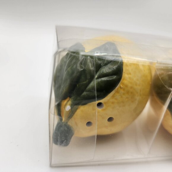New Ceramic Lemons Salt & Pepper Shakers Summer Citrus Fruits Kitchen Decor - Picture 5 of 8